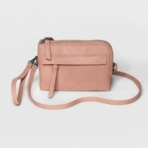 Universal Thread Small Crossbody or Wristlet Blush Bag